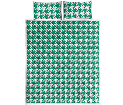 Jungle Green And White Houndstooth Print Quilt Bed Set