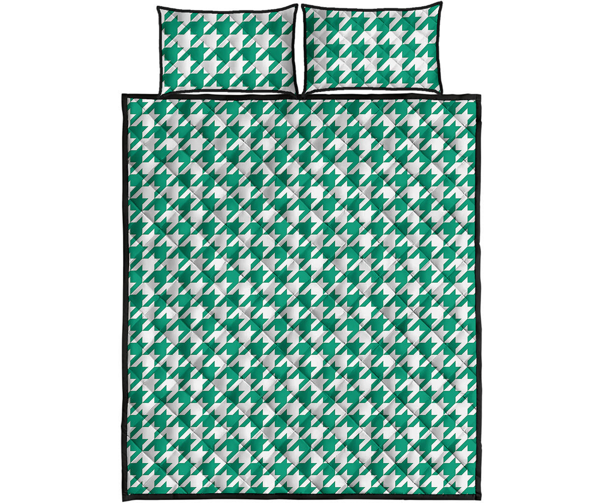 Jungle Green And White Houndstooth Print Quilt Bed Set