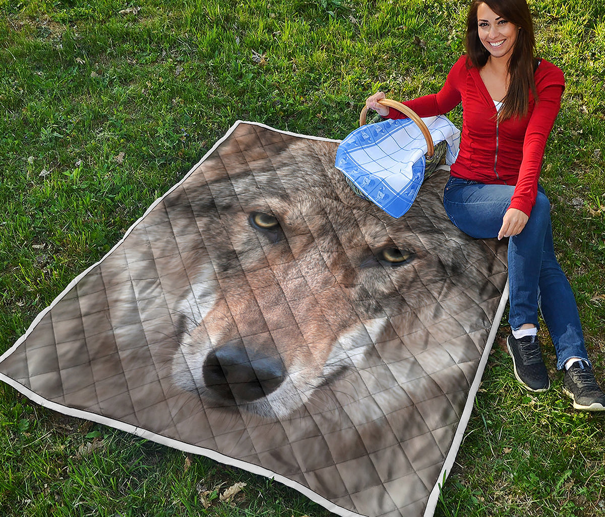 Jungle Wolf Print Quilt