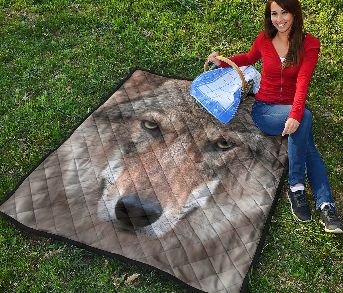 Jungle Wolf Print Quilt