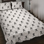 Karate Fighter Pattern Print Quilt Bed Set
