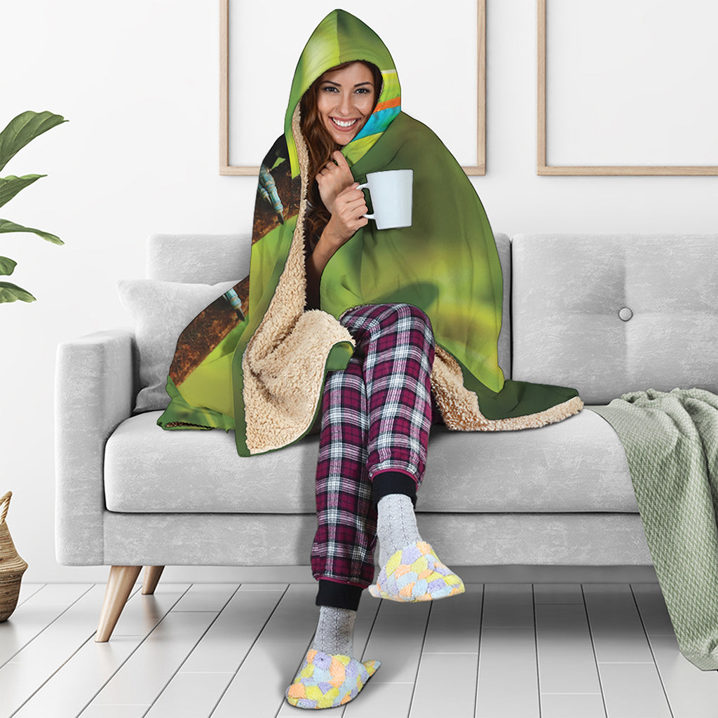 Keel-Billed Toucan Print Hooded Blanket