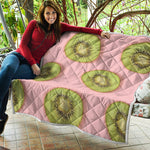 Kiwi Slices Pattern Print Quilt
