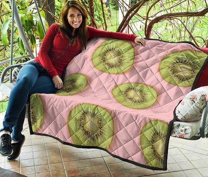 Kiwi Slices Pattern Print Quilt