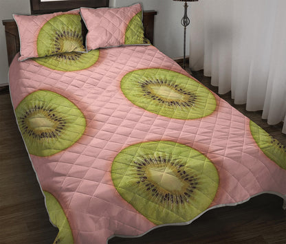 Kiwi Slices Pattern Print Quilt Bed Set