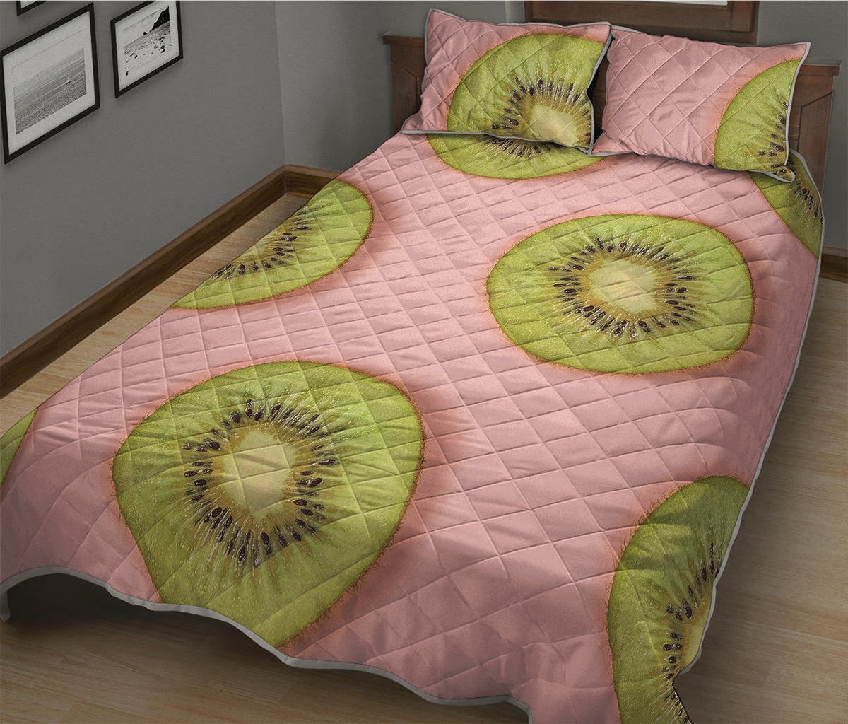 Kiwi Slices Pattern Print Quilt Bed Set