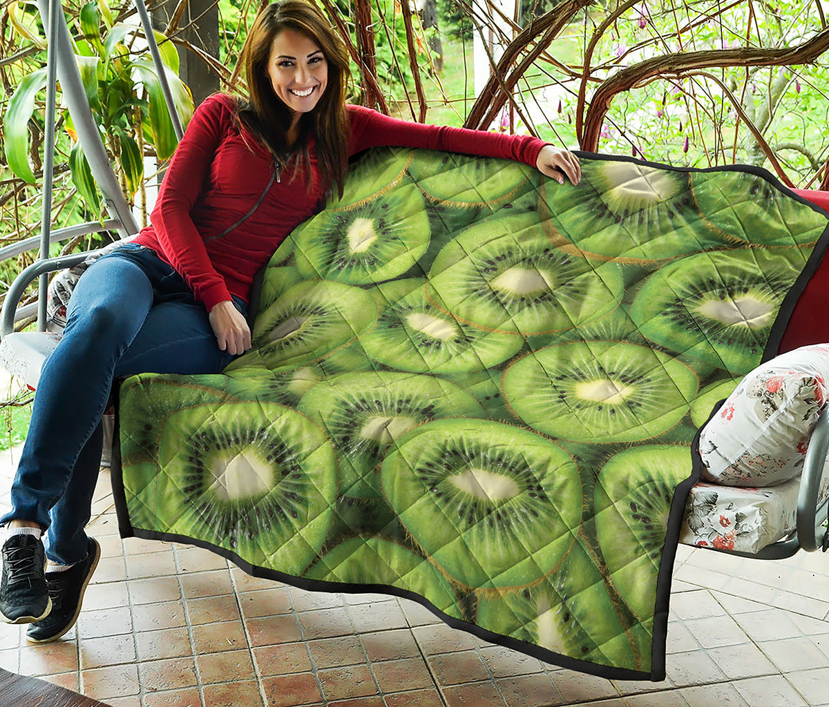 Kiwi Slices Print Quilt