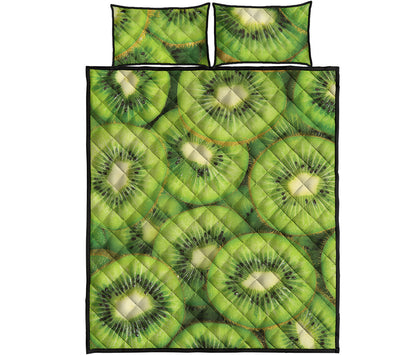Kiwi Slices Print Quilt Bed Set