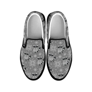 Knitted Raccoon Pattern Print Black Slip On Shoes