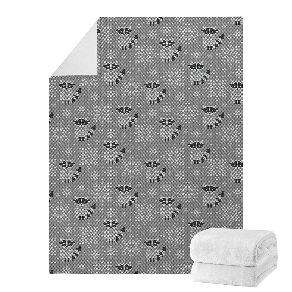 Knitted Raccoon Pattern Print Blanket