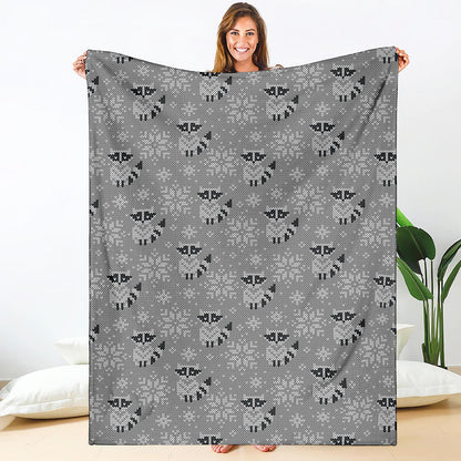 Knitted Raccoon Pattern Print Blanket