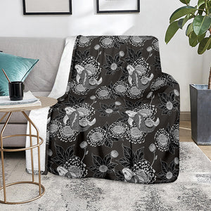 Koi Carp And Chrysanthemum Pattern Print Blanket