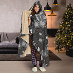 Koi Carp And Chrysanthemum Pattern Print Hooded Blanket