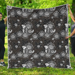 Koi Carp And Chrysanthemum Pattern Print Quilt