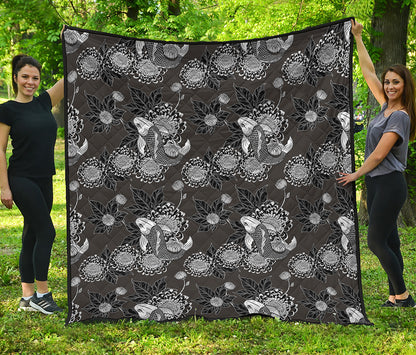Koi Carp And Chrysanthemum Pattern Print Quilt
