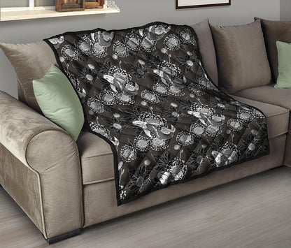 Koi Carp And Chrysanthemum Pattern Print Quilt