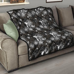 Koi Carp And Chrysanthemum Pattern Print Quilt