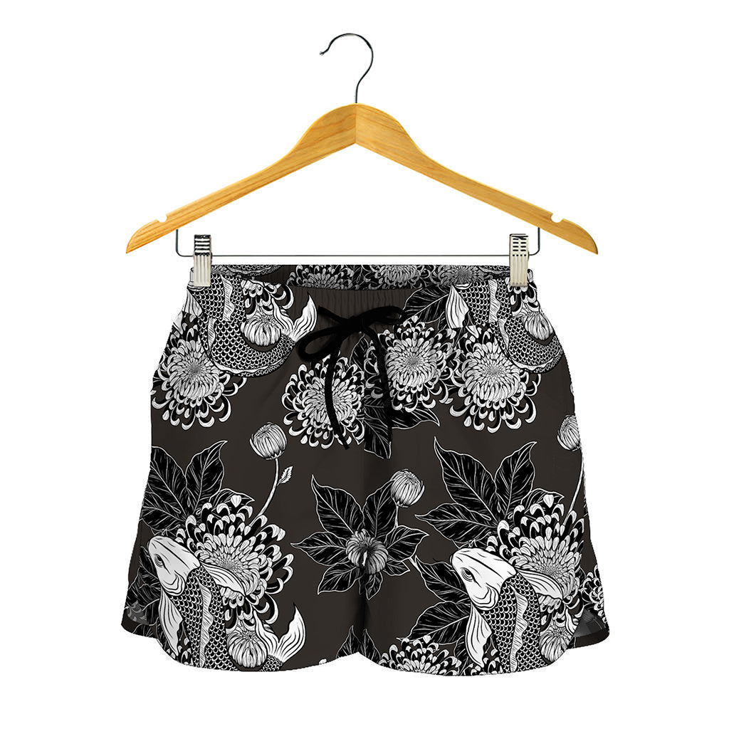 Koi Carp And Chrysanthemum Pattern Print Women's Shorts