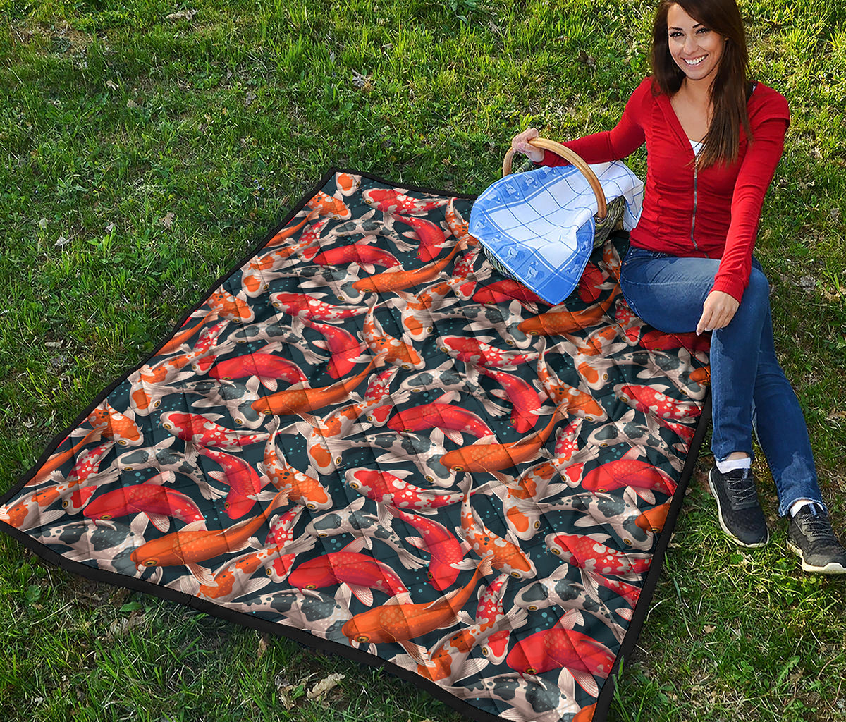 Koi Carp Pattern Print Quilt