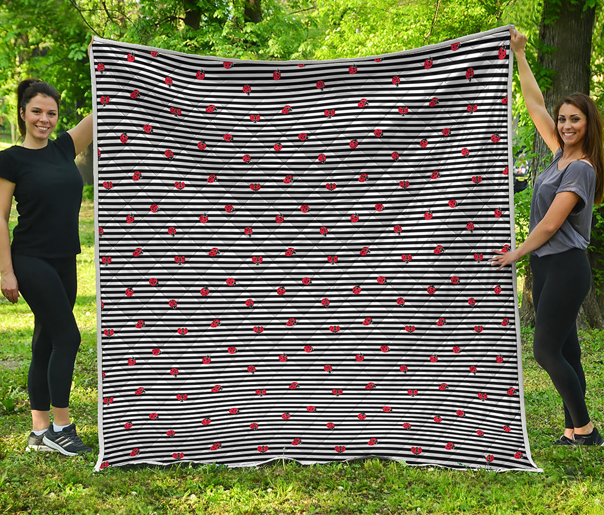 Ladybug Striped Pattern Print Quilt