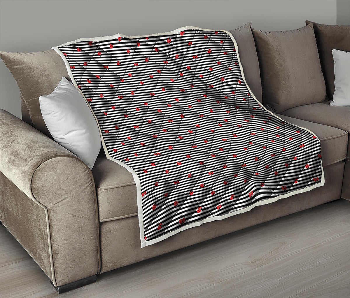 Ladybug Striped Pattern Print Quilt