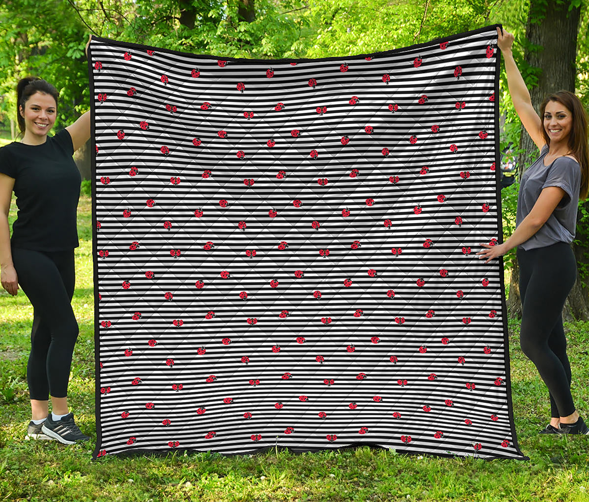 Ladybug Striped Pattern Print Quilt