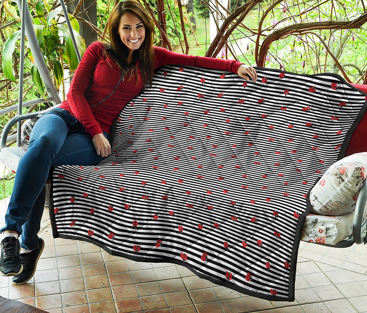 Ladybug Striped Pattern Print Quilt