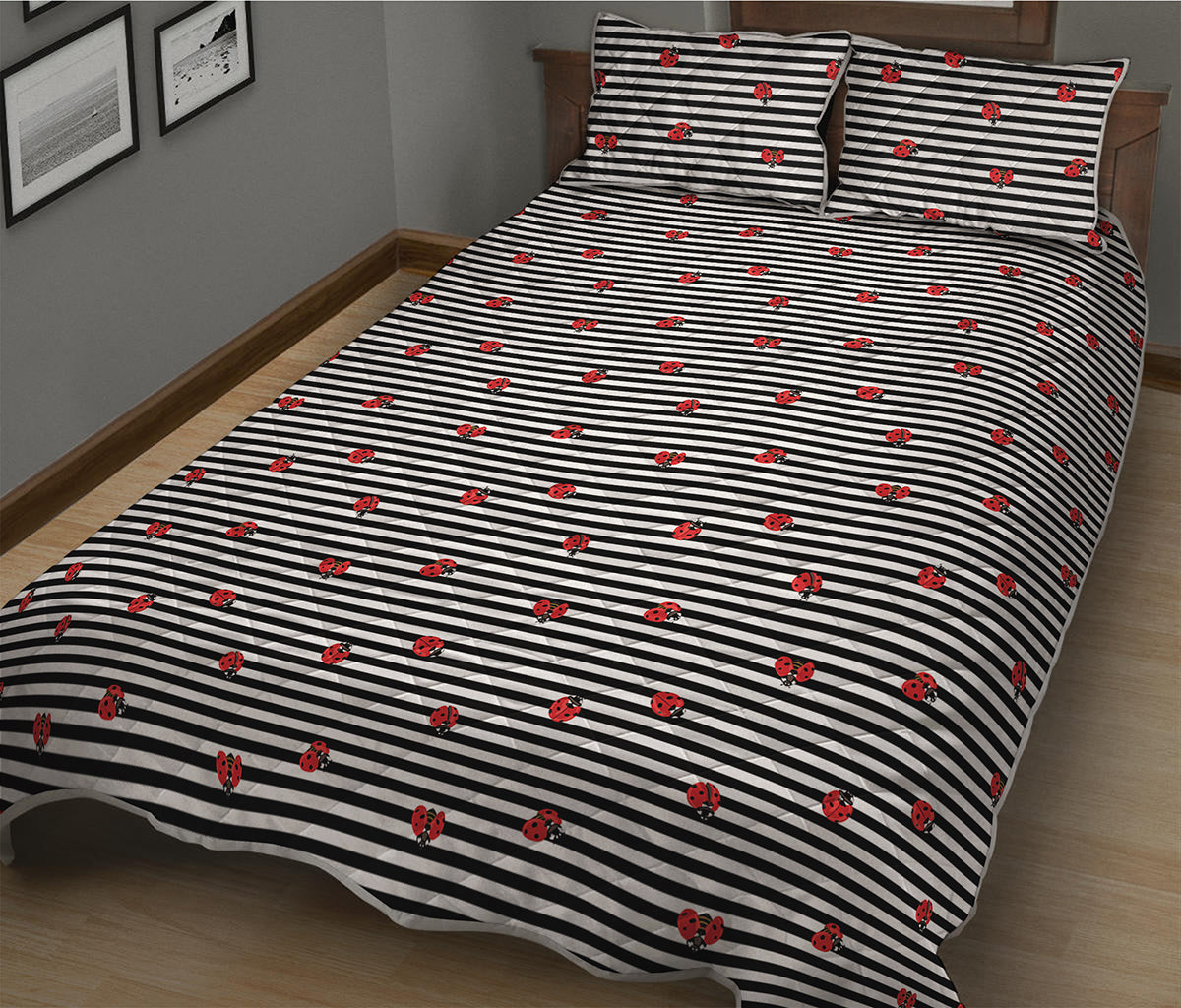 Ladybug Striped Pattern Print Quilt Bed Set
