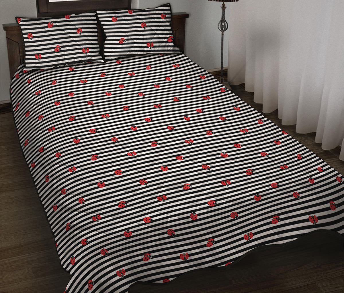 Ladybug Striped Pattern Print Quilt Bed Set