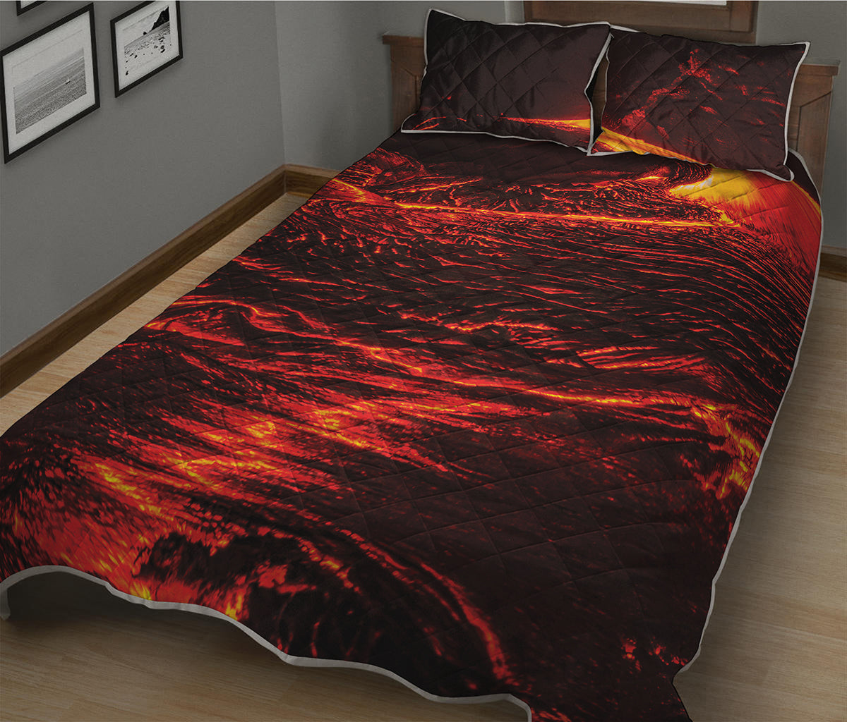 Lava Flow Print Quilt Bed Set