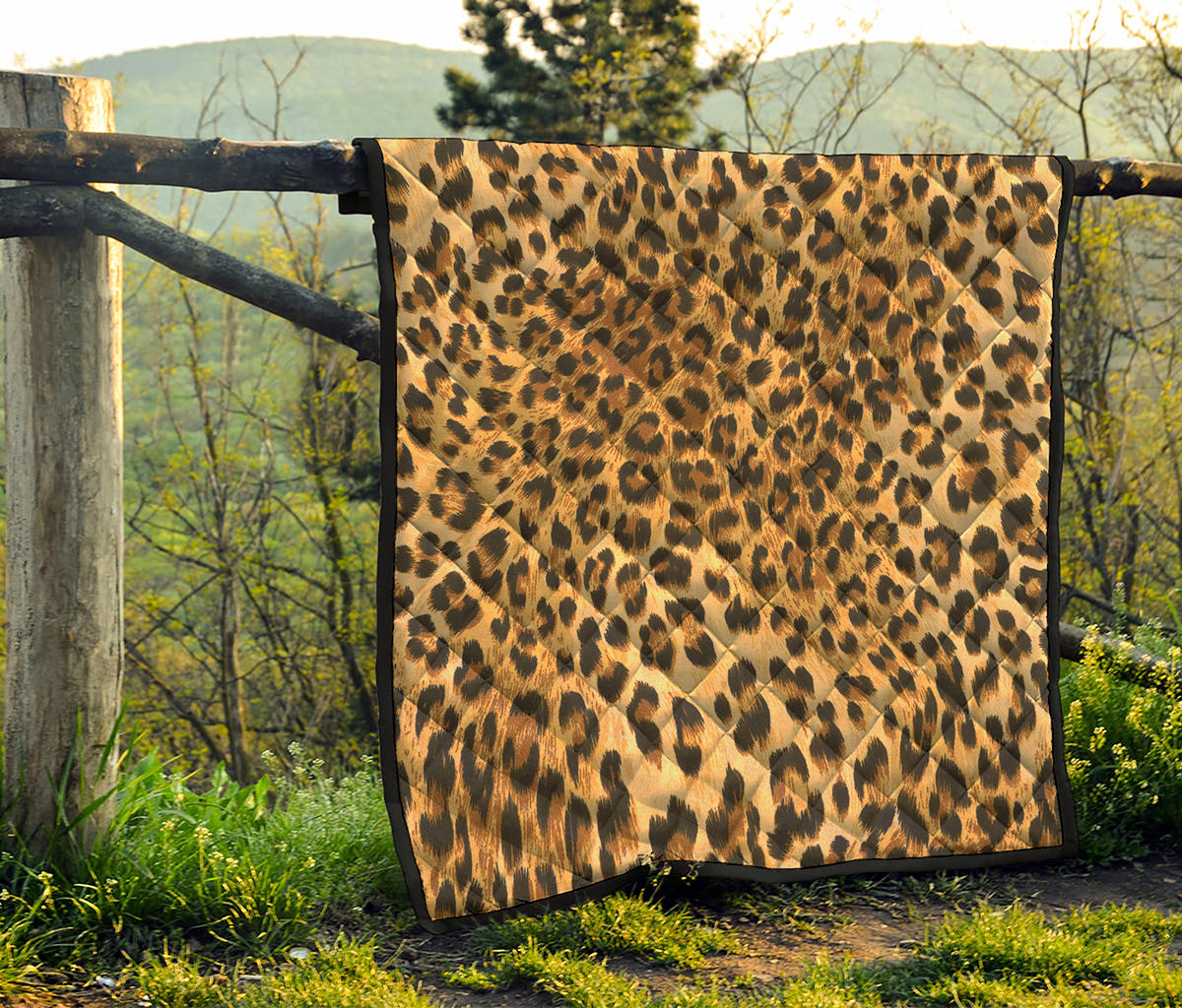 Leopard Pattern Print Quilt