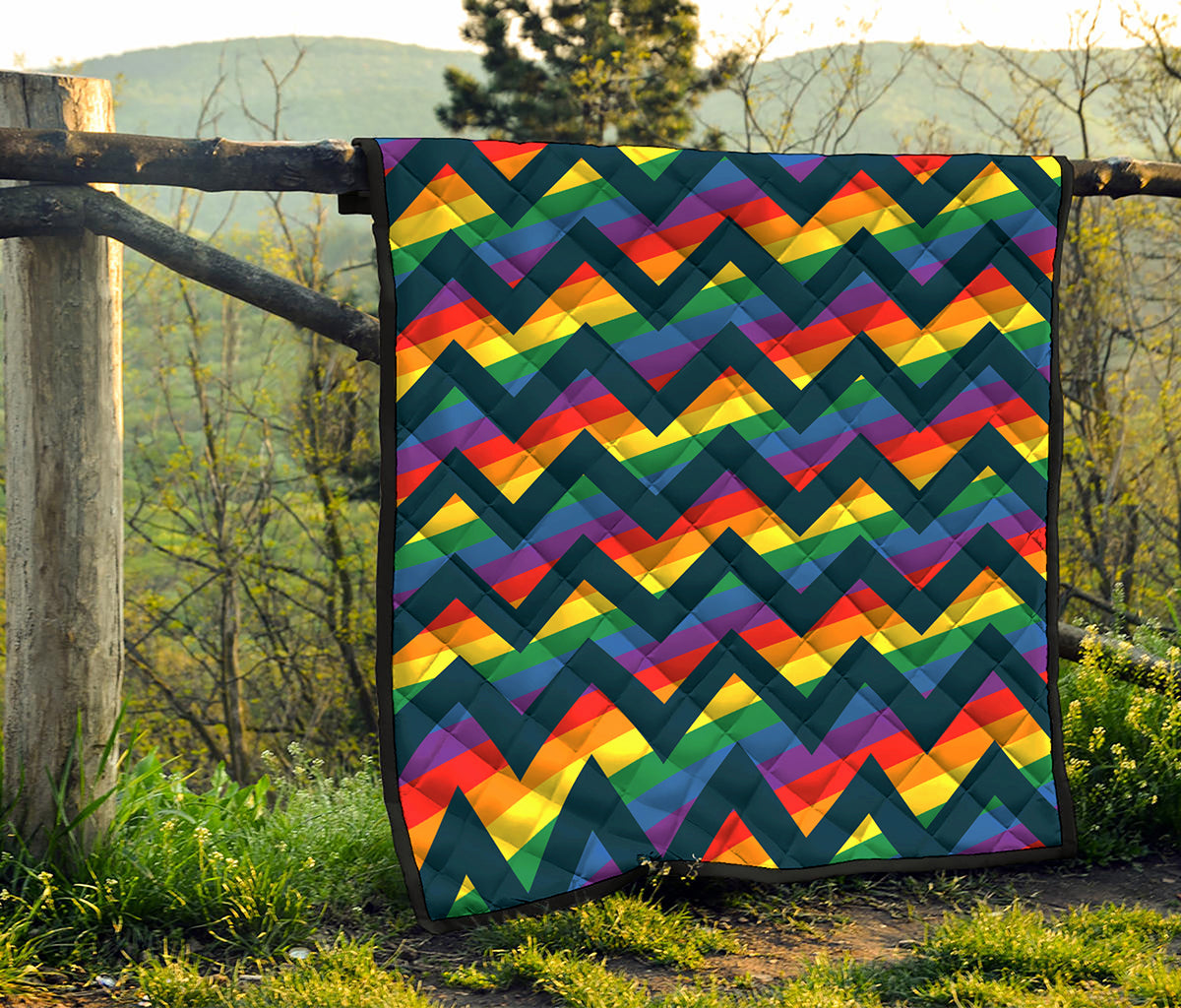 LGBT Pride Rainbow Chevron Pattern Print Quilt