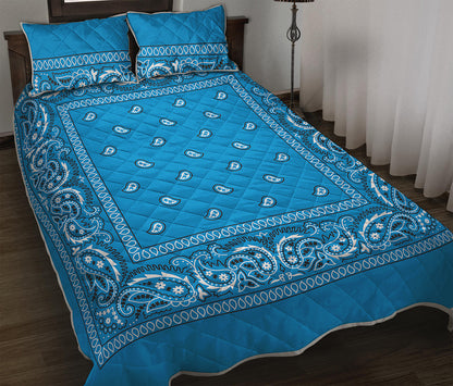 Light Blue Paisley Bandana Print Quilt Bed Set