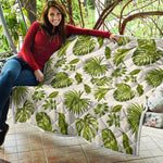 Light Tropical Leaf Pattern Print Quilt