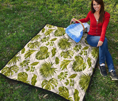 Light Tropical Leaf Pattern Print Quilt