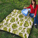 Light Tropical Leaf Pattern Print Quilt