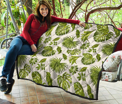 Light Tropical Leaf Pattern Print Quilt