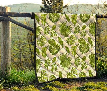 Light Tropical Leaf Pattern Print Quilt