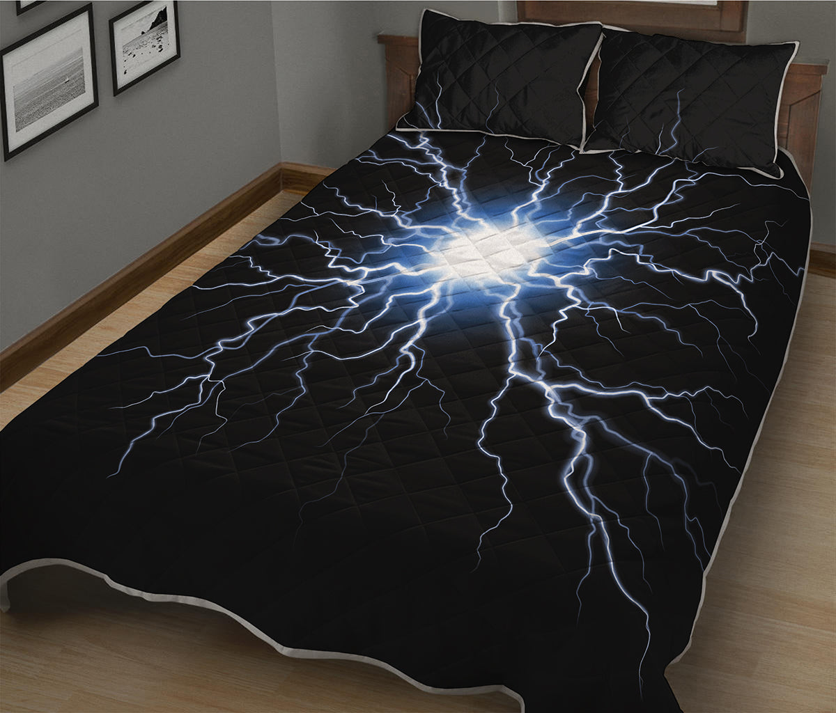 Lightning Spark Print Quilt Bed Set