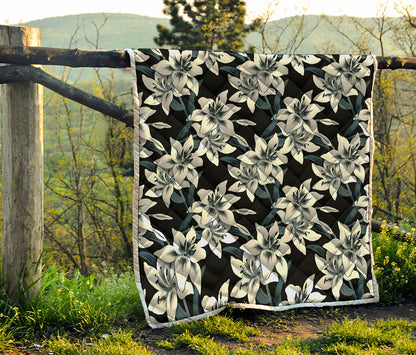 Lily Floral Pattern Print Quilt