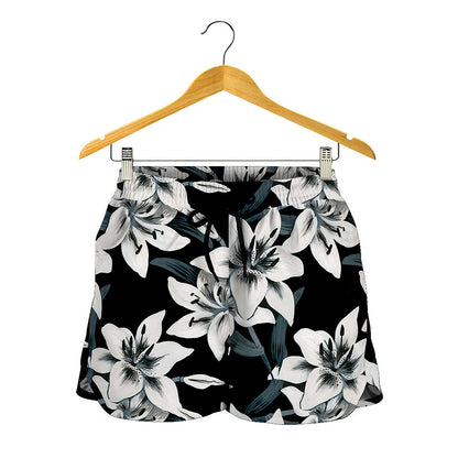 Lily Floral Pattern Print Women's Shorts