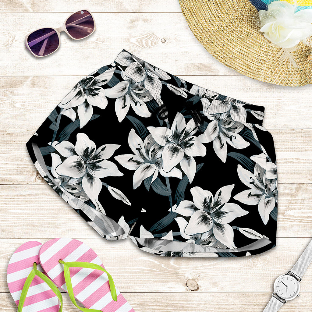Lily Floral Pattern Print Women's Shorts