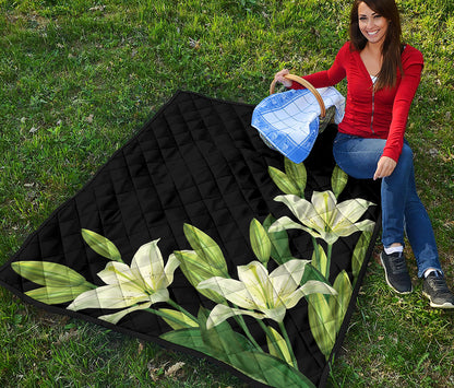 Lily Floral Print Quilt