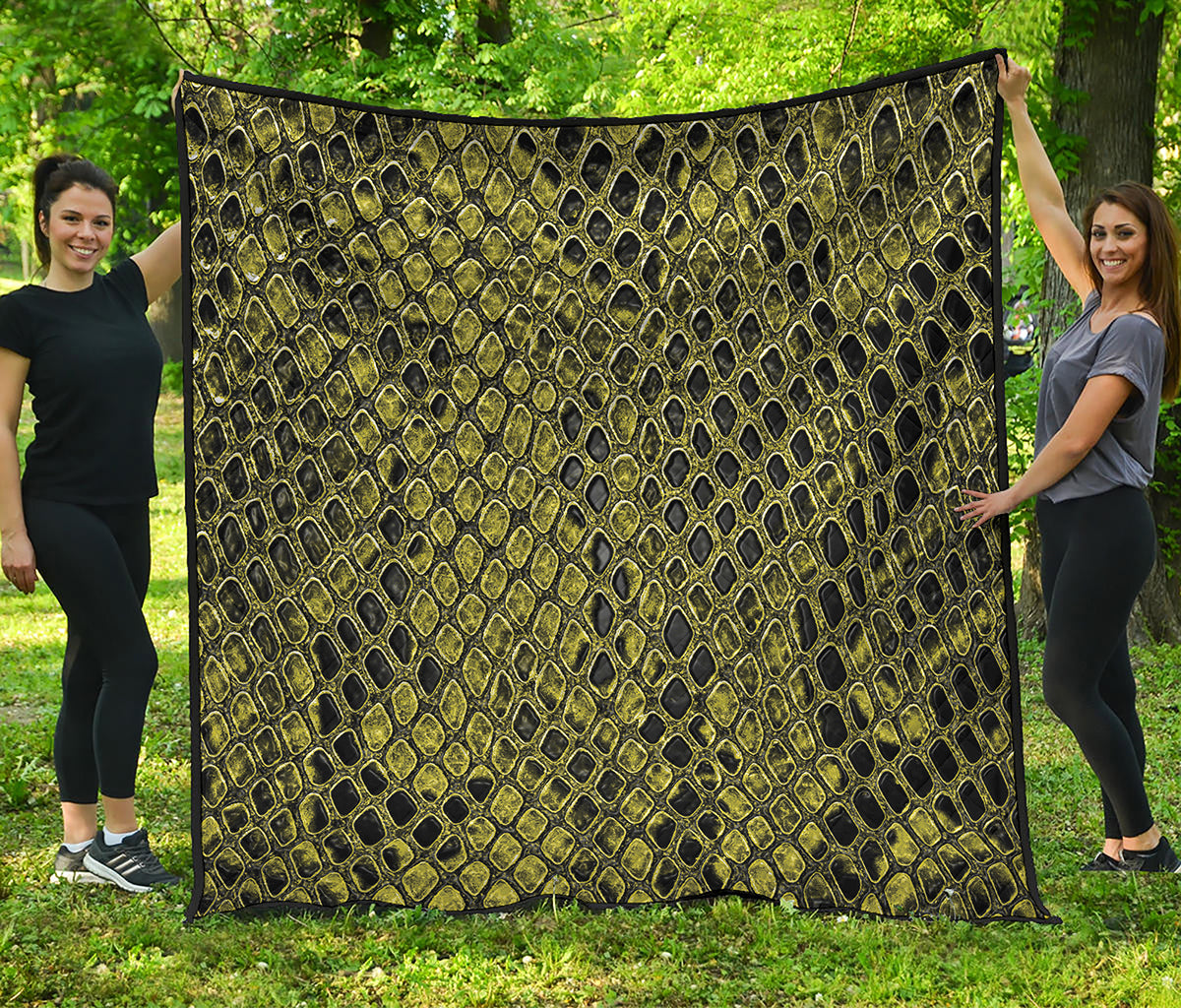 Lime Green And Black Snakeskin Print Quilt