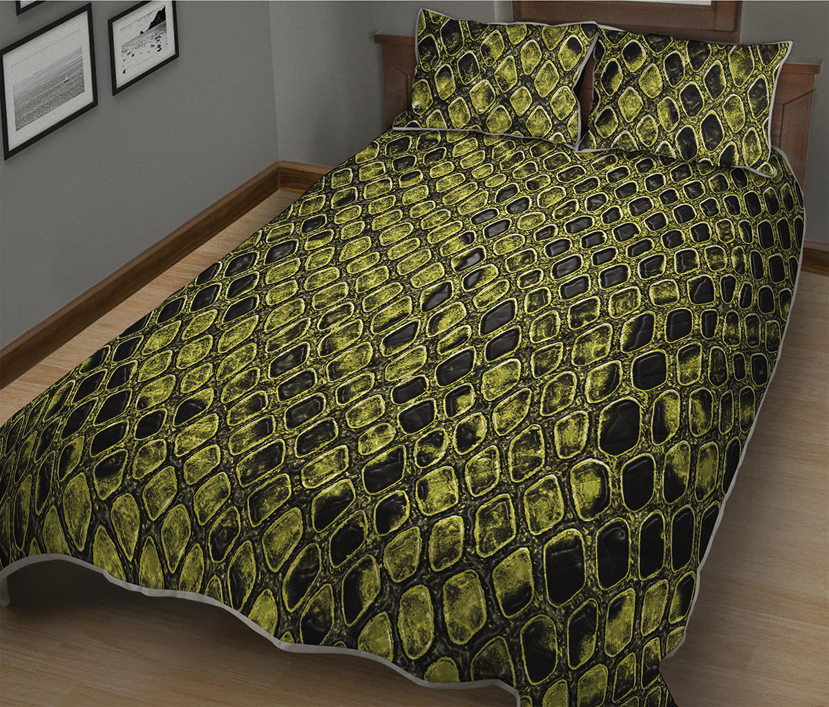 Lime Green And Black Snakeskin Print Quilt Bed Set