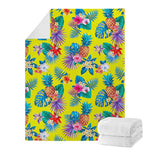 Lime Hawaiian Pineapple Pattern Print Blanket