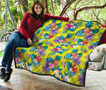 Lime Hawaiian Pineapple Pattern Print Quilt