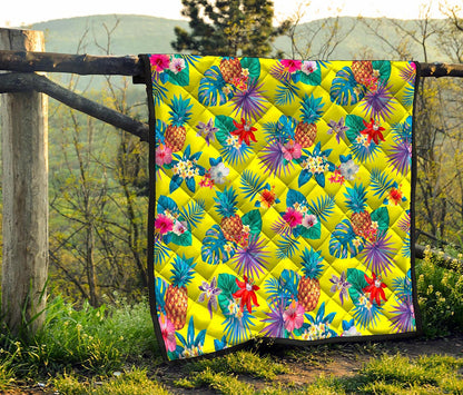 Lime Hawaiian Pineapple Pattern Print Quilt