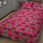 Little Green Alien UFO Print Quilt Bed Set