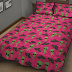 Little Green Alien UFO Print Quilt Bed Set